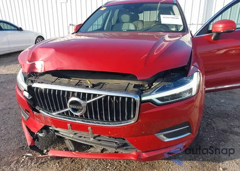 2020 Volvo Xc60 T5 Inscription z USA, uszkodzony, nr VIN YV4102DL8L1512055